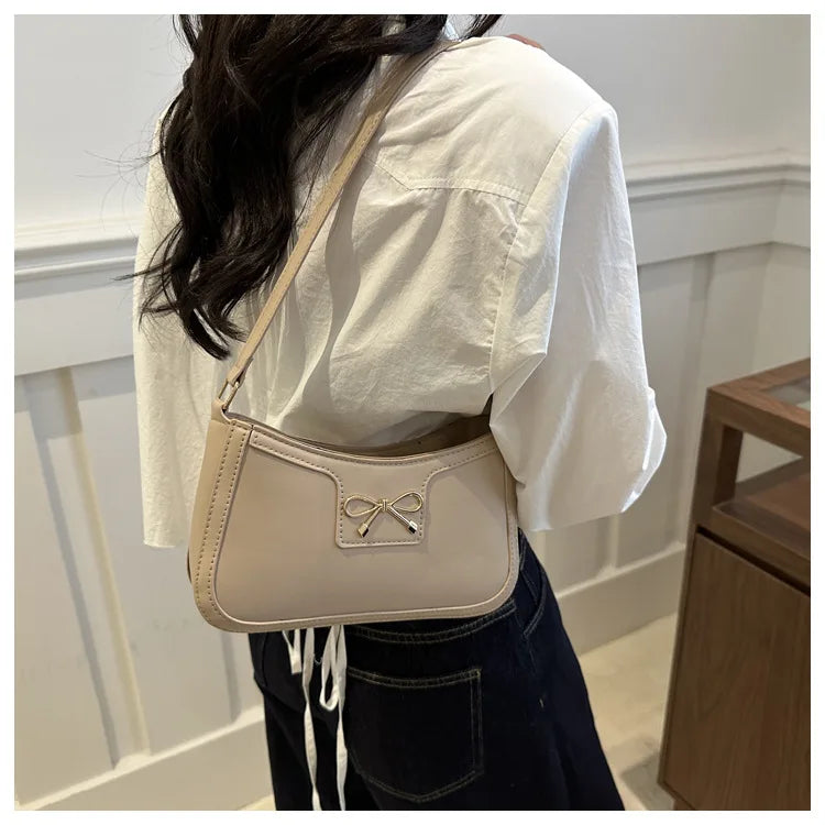 Stylish Shoulder Bag with Metal Bow Decoration, Versatile Underarm Bag, Classic Brown and Black Baguette Bag for Women Daily Use