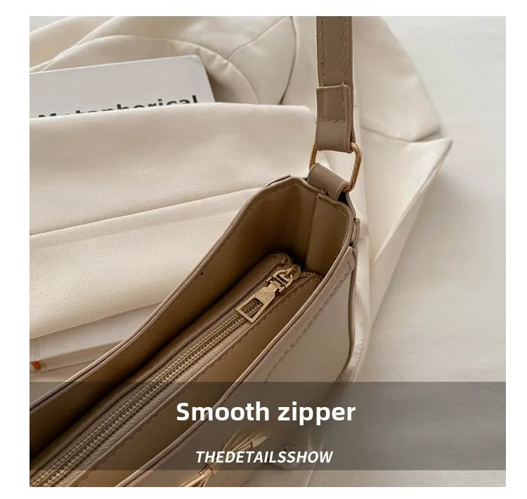 Stylish Shoulder Bag with Metal Bow Decoration, Versatile Underarm Bag, Classic Brown and Black Baguette Bag for Women Daily Use